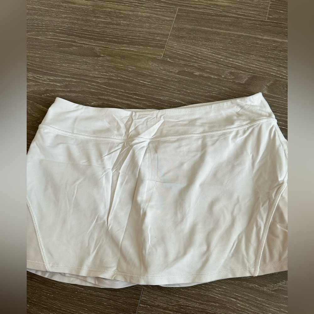Lululemon white skirt